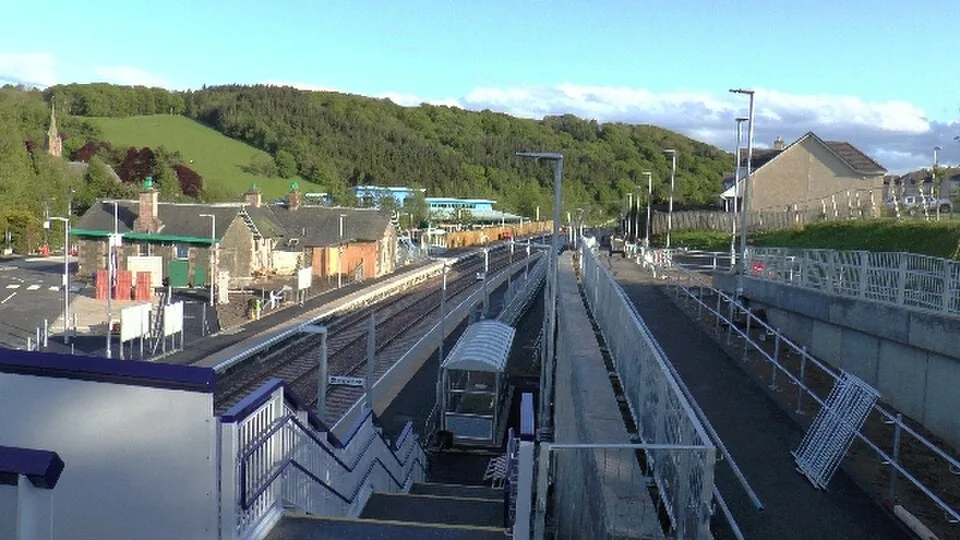 Edinburgh Waverley → Tweedbank: Stow Station