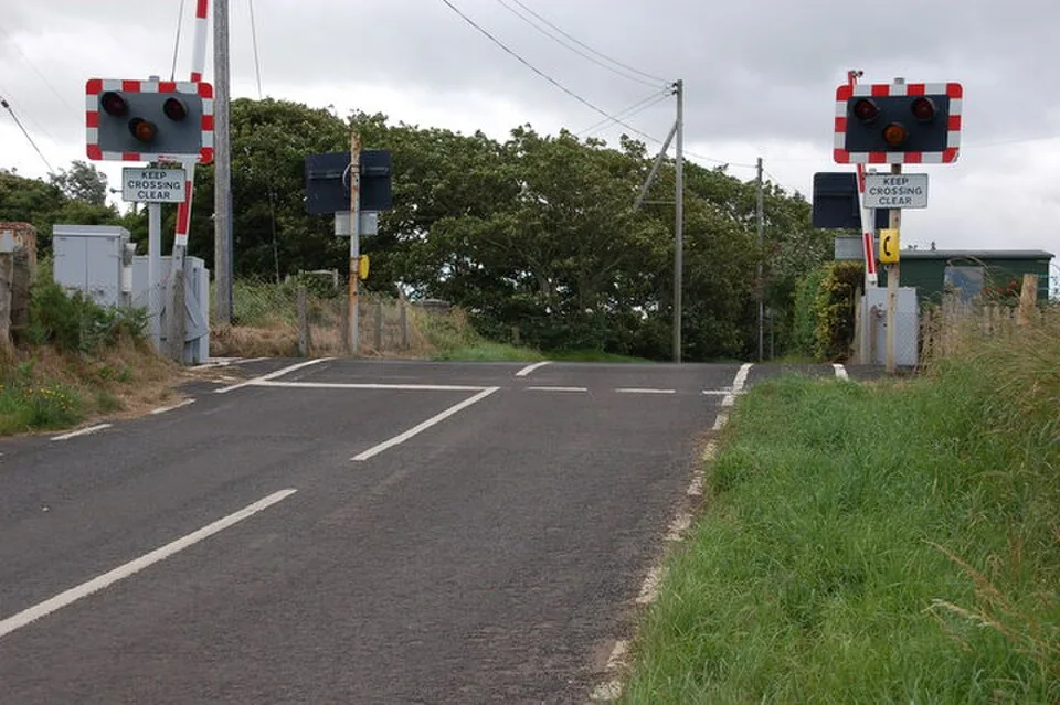 Barmouth level crossing near Castlerock (1) - geograph.org.uk - 213332
