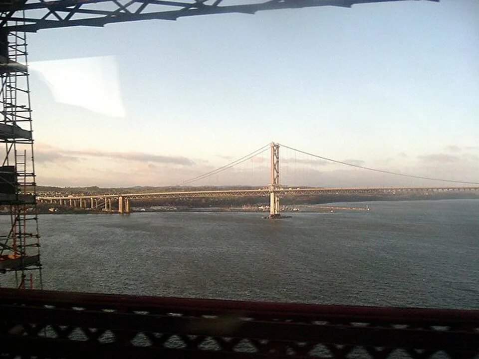 Edinburgh Waverley → North Queensferry → Kirkcaldy: View from a train crossing the Forth Rail Bridge
