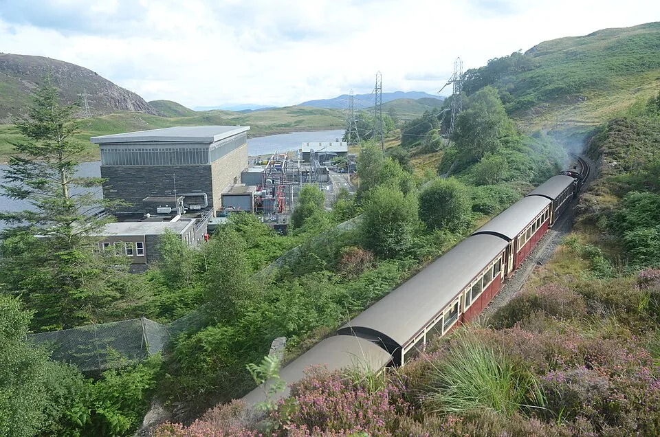 Porthmadog → Blaenau Ffestiniog: 2017 Ffestiniog Railway at Ffestiniog Power Station 02