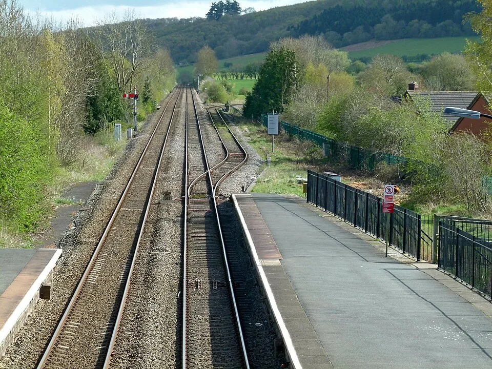 Swansea → Shrewsbury: Junction for the Heart of Wales Line (geograph 4927235)