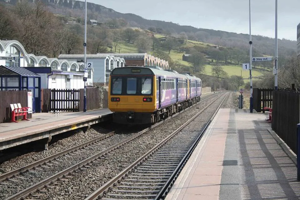 Hathersage railway station in 2009