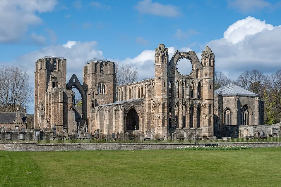 Inverness → Nairn → Forres → Elgin → Keith → Huntly → Inverurie → Aberdeen: Elgin Cathedral from Newmill Road