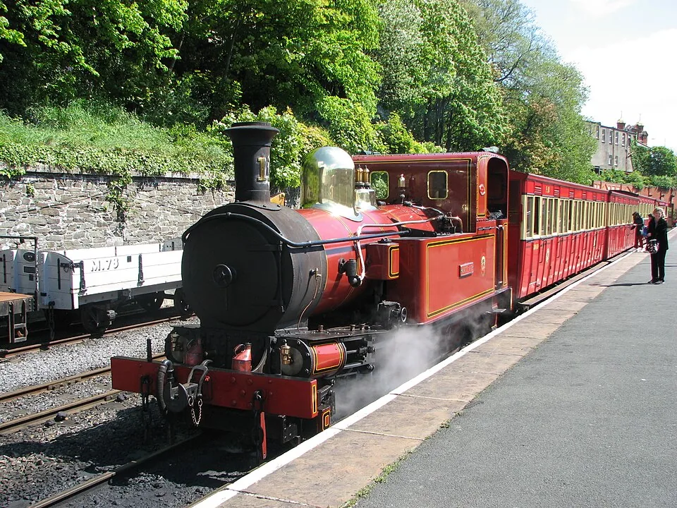 Douglas → Port Erin: Steam train Man