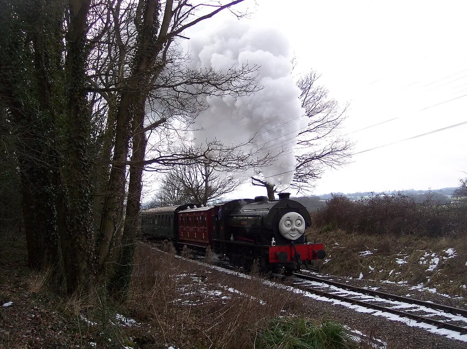 Train on Kent and East Sussex Railway - geograph.org.uk - 1713733