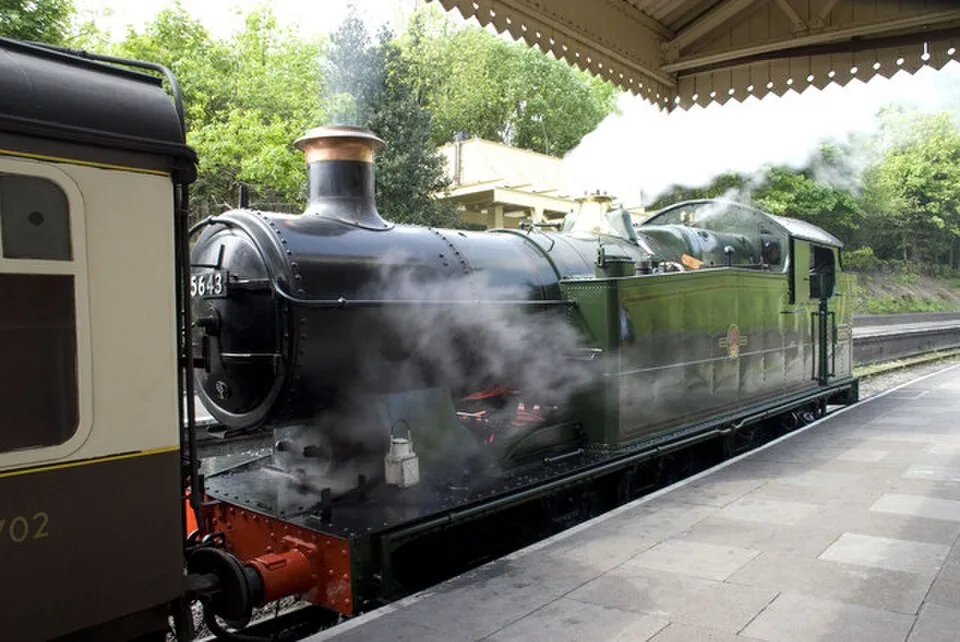 Llangollen → Berwyn → Carrog → Corwen: Llangollen Railway, The Train now standing ....