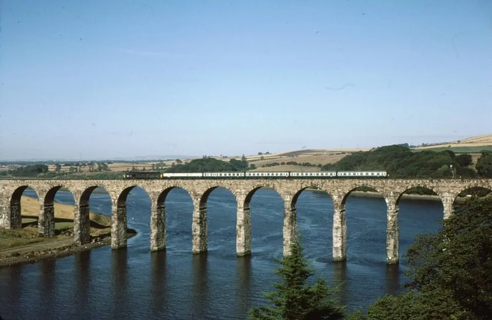Newcastle → Berwick-upon-Tweed → Edinburgh: Berwick - Royal Border Bridge and River Tweed