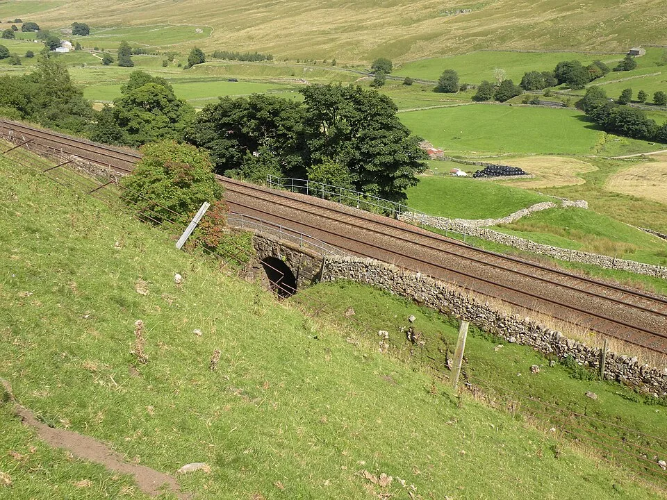 Settle → Carlisle: Settle to Carlisle Railway near Hazelgill