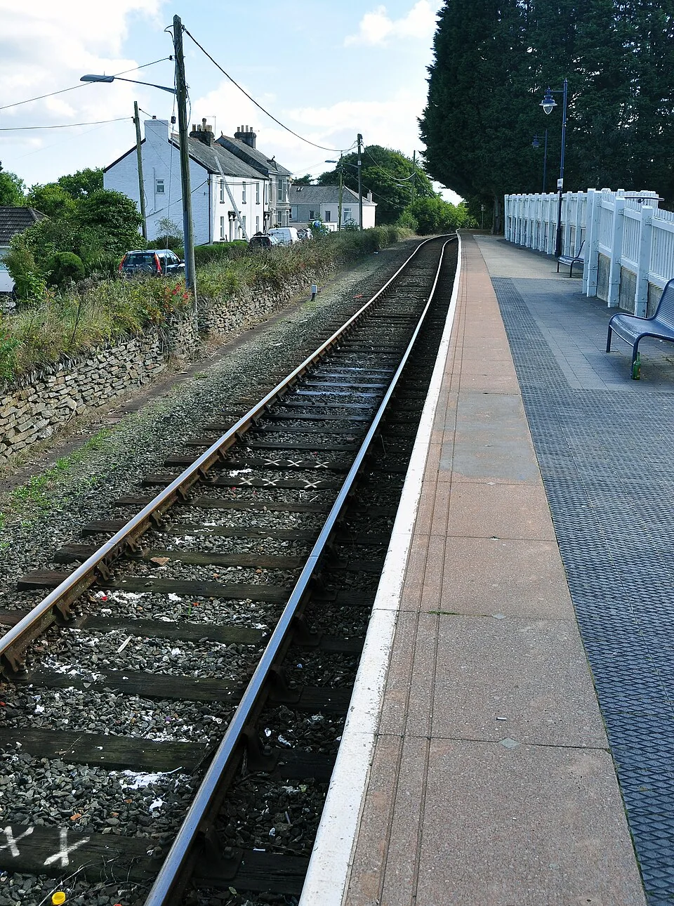 Plymouth → Gunnislake: Tamar Valley Line at Gunnislake