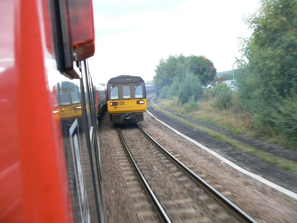 Northern Rail 142088 on Tyne Valley Line 2005-10-08
