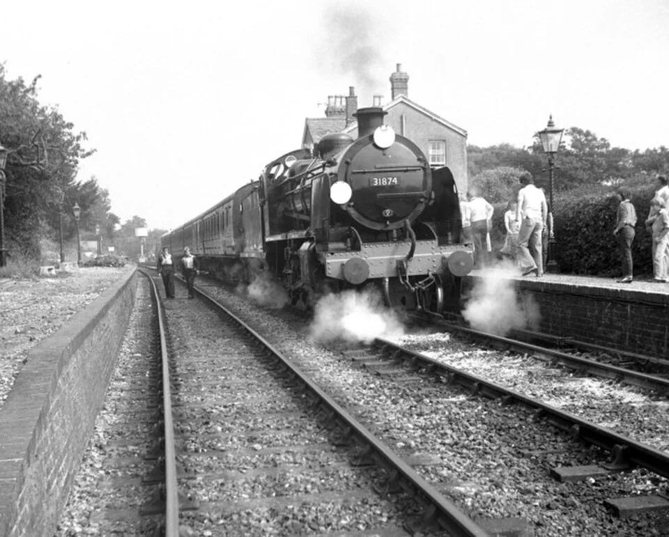 Alton → Alresford: Ropley station, Mid Hants Railway