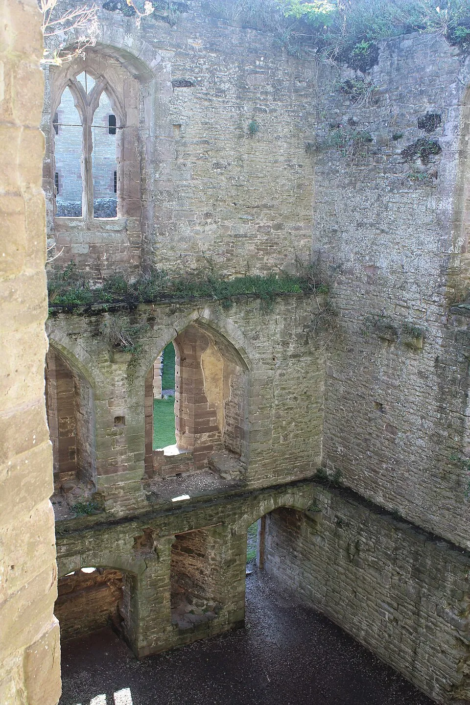 Newport → Abergavenny → Hereford → Ludlow → Church Stretton → Shrewsbury: LudlowCastle, SolarWingInterior