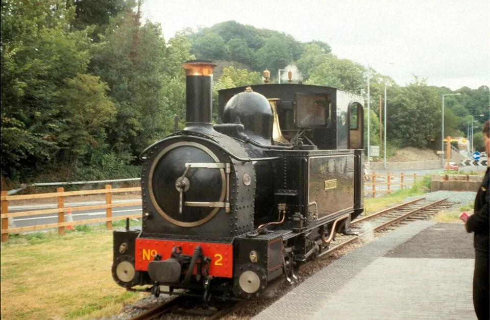 Welshpool Raven Square → Llanfair Caereinion: 'The Countess' at Raven Square Station, Welshpool ^ Llanfair Light Railway